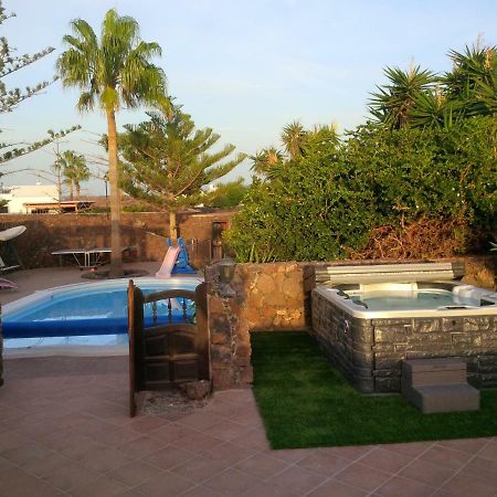 Villa Piscine Jacuzzi Puerto Del Carmen Puerto del Carmen (Lanzarote) Exterior foto