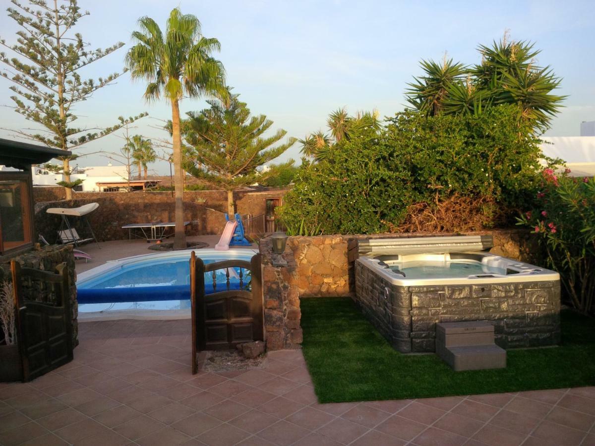 Villa Piscine Jacuzzi Puerto Del Carmen Puerto del Carmen (Lanzarote) Exterior foto